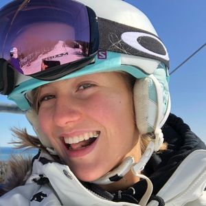 Meet your Posher, Chloe